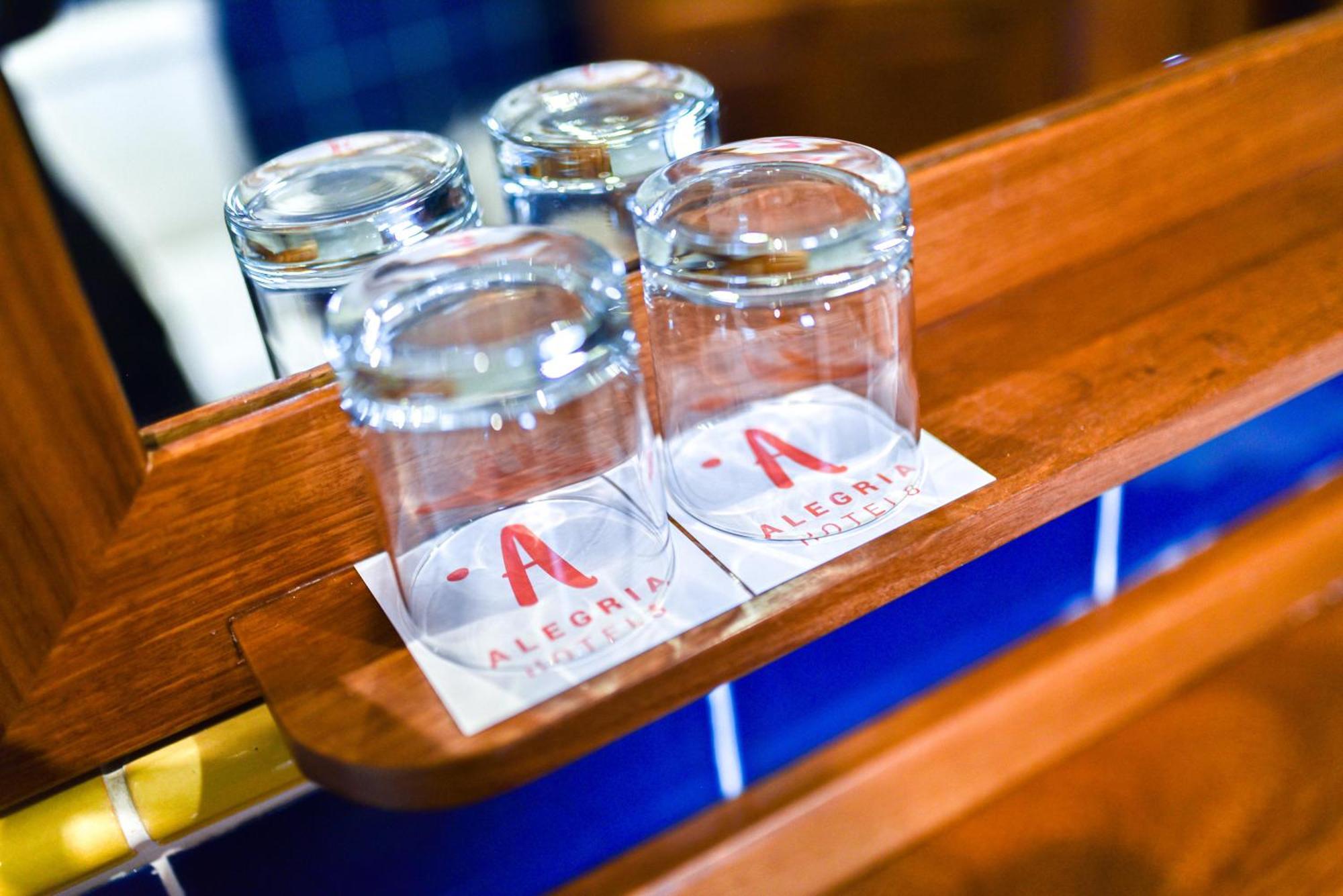 Отель Alegria Bodega Real Эль-Пуэрто-де-Санта-Мария Экстерьер фото